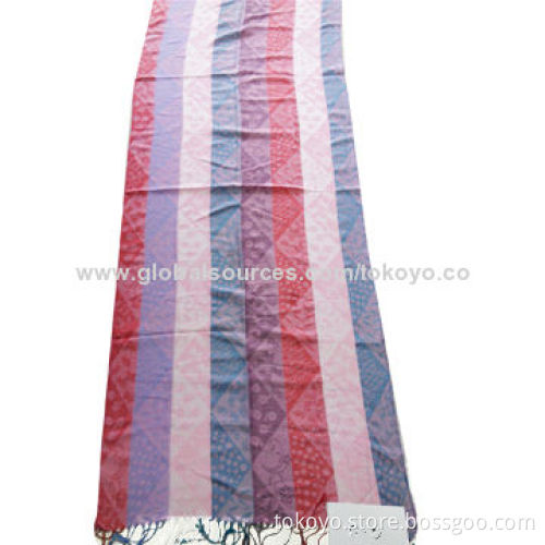 Cashmere jacquard scarf with repeat geo pattern, 180*70+8cm
